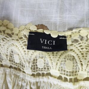 Vici Womens Yellow Crocheted Top